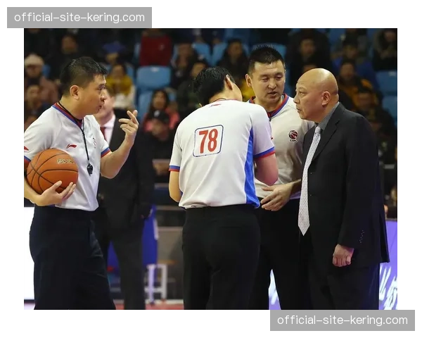 乌戈·洛佩斯赛后总结防守失位 辽宁篮板保护不力输掉内线 乌戈·洛佩斯赛后总结防守失位 辽宁篮板保护不力输掉内线